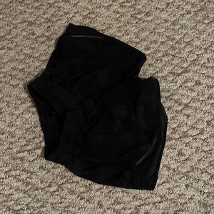 Lululemon 4” hotty hot shorts